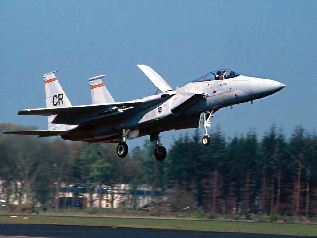F-15C (79-0019) landing on runway 27 Soesterberg AB (Photo Mark E. Bucher) 1990 